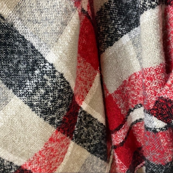 Rampage Poncho Design Red/Gray/Black. One Size. - Picture 6 of 9